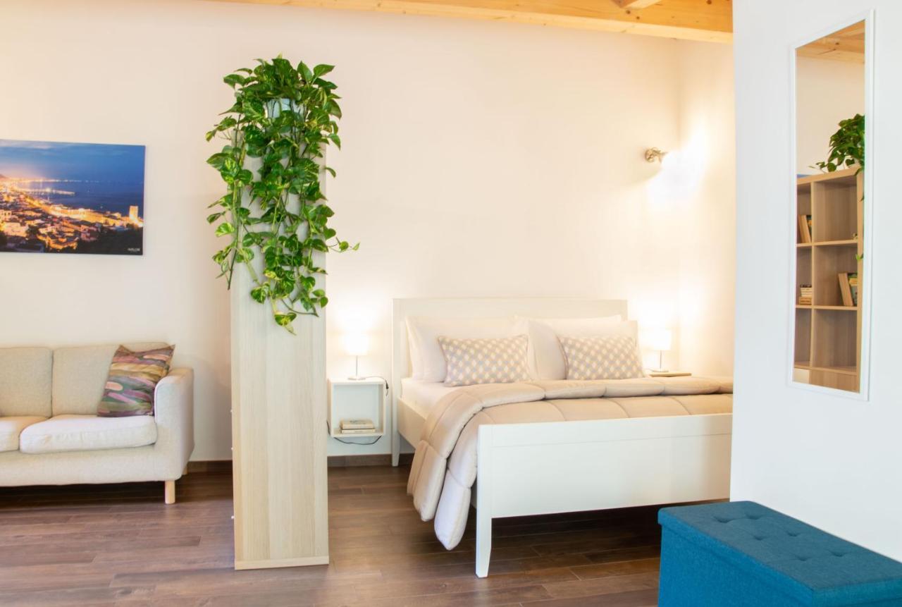 Dependance 6 Apartman Salerno Kültér fotó